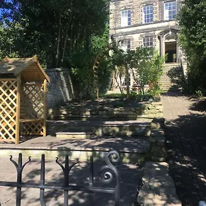  Apartment Georgian Townhouse - Garden Oasis